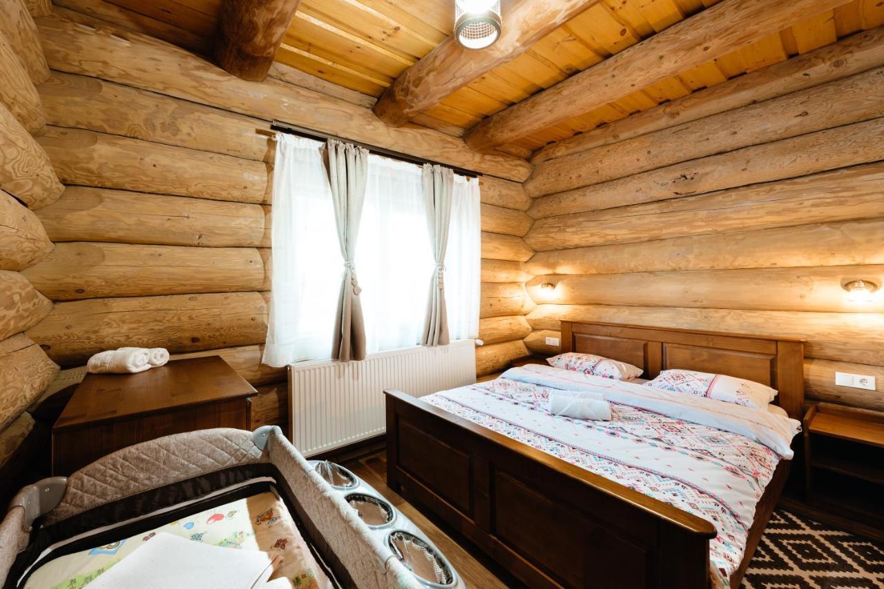 Casa Din Deal Mărişel Eksteriør bilde